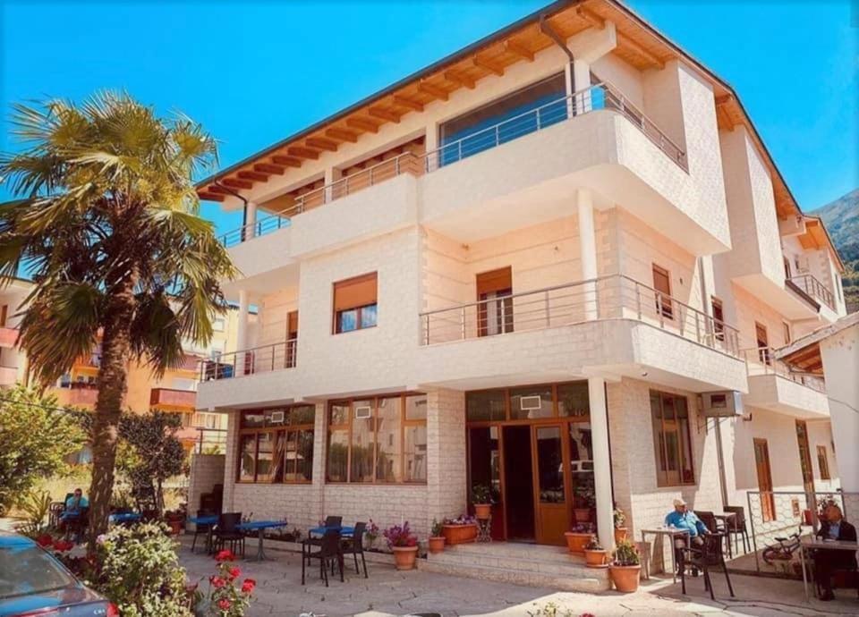 Elma Guest House Përmet Esterno foto
